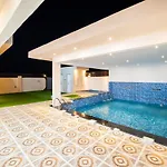Comfort Chalet & Apartments
